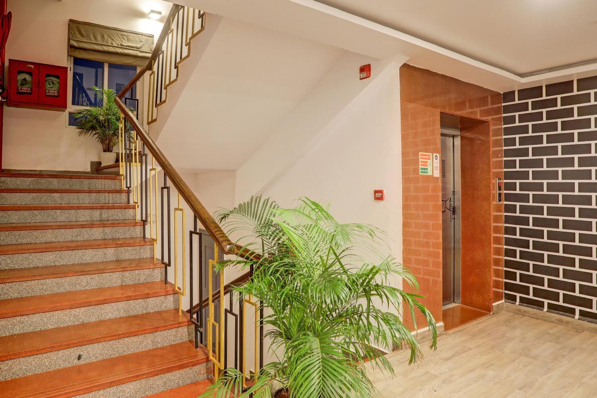 Super Townhouse Swain Heritage Бхубанешвар Екстериор снимка